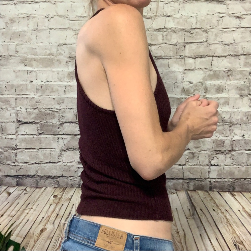 ‼️Brandy Melville Ribbed Cropped tank ‼️ - Picture 4 of 8